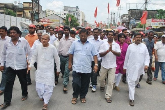 CPI-M Candidate for 13- Pratapgarh Constituency submits nomination on Friday CPI-M Candidate for 13- Pratapgarh Constituency submits nomination on Friday